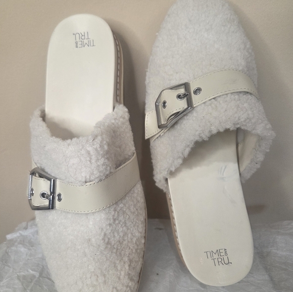 Time And TruWomen's White Shearling Slip-On Mules - Picture 5 of 12